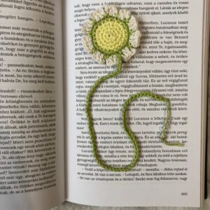 Horgolt könyvjezlő